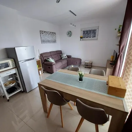 Apartment Madlen Icici