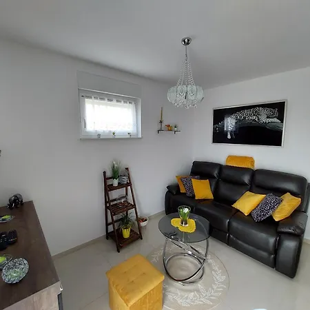 Madlen Apartment