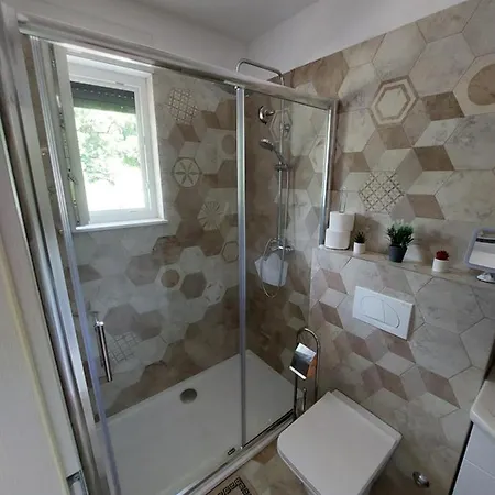 Apartman Madlen Icici