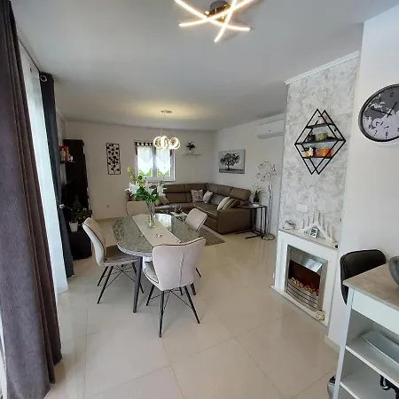 Apartman Madlen Icici
