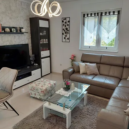 Madlen Apartman