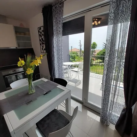 Madlen Apartmán Ičići